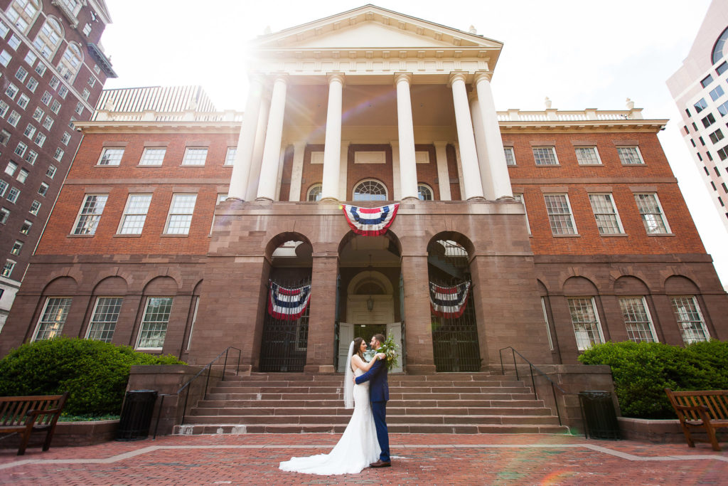 wedding photos first look old state house hartford