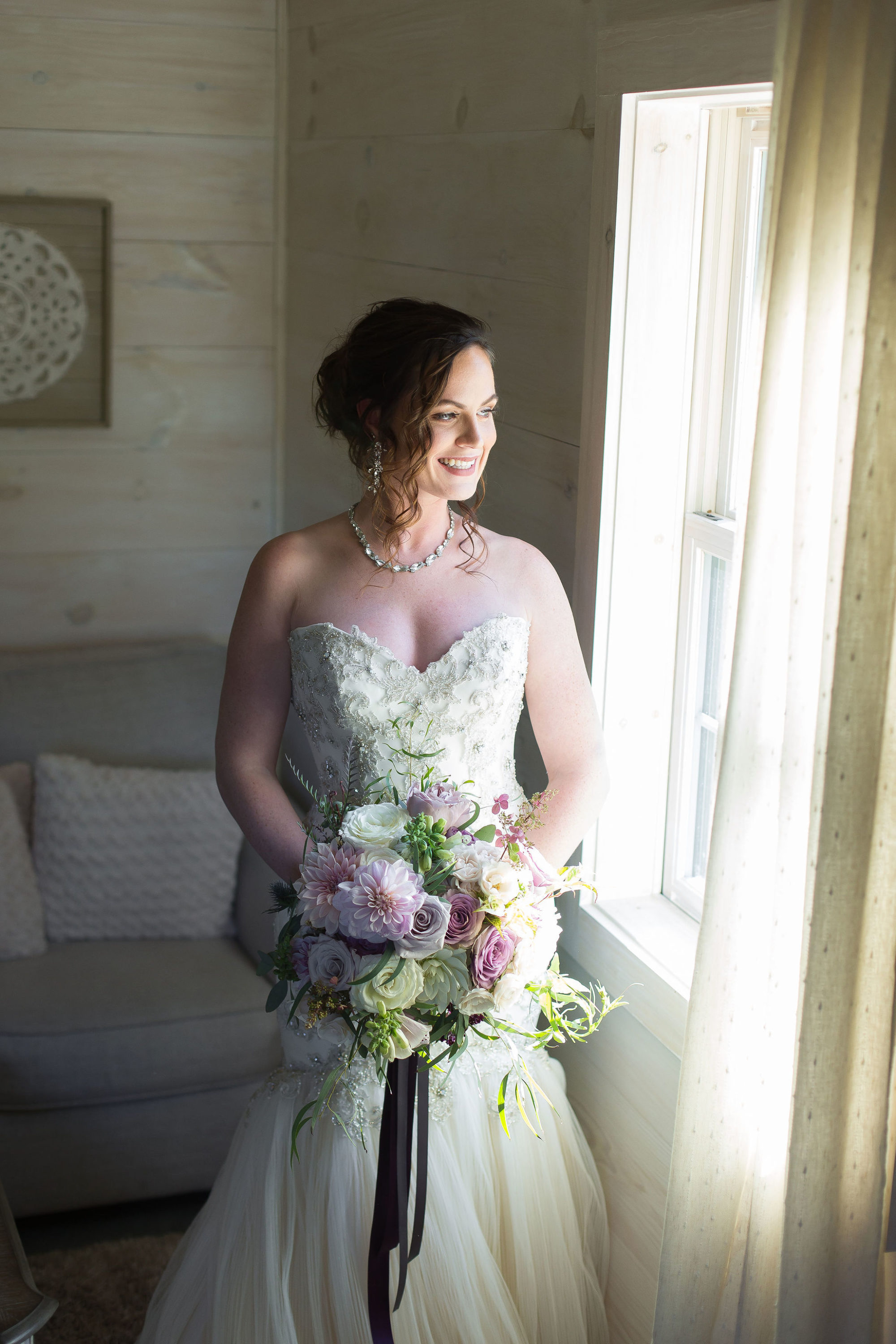 bridal suite stonehurst at hampton valley barn wedding photos