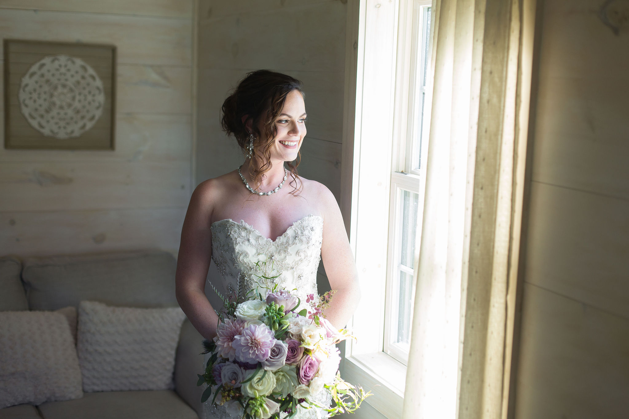 bridal suite stonehurst at hampton valley barn wedding photos