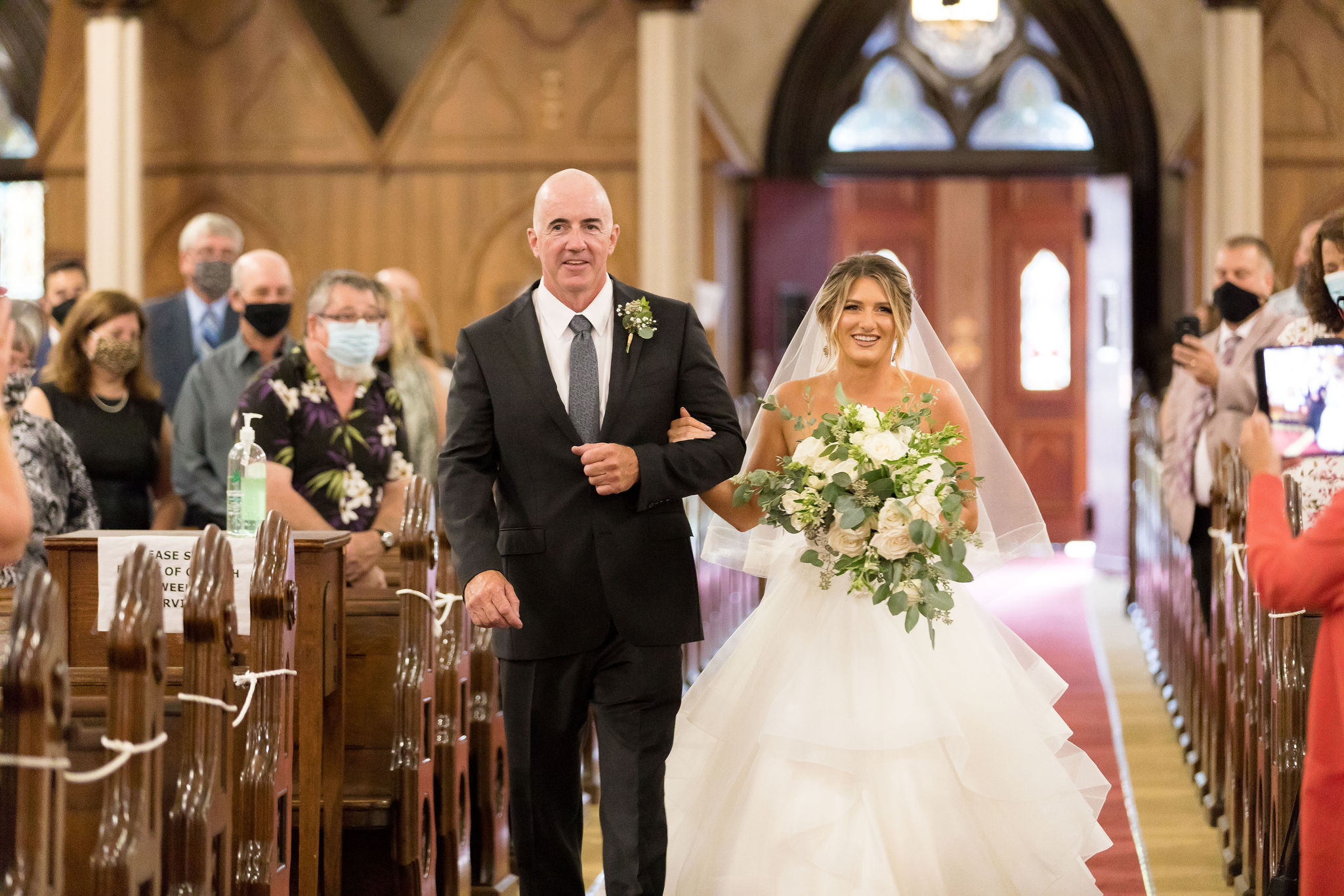 seeing bride for first time at church wedding