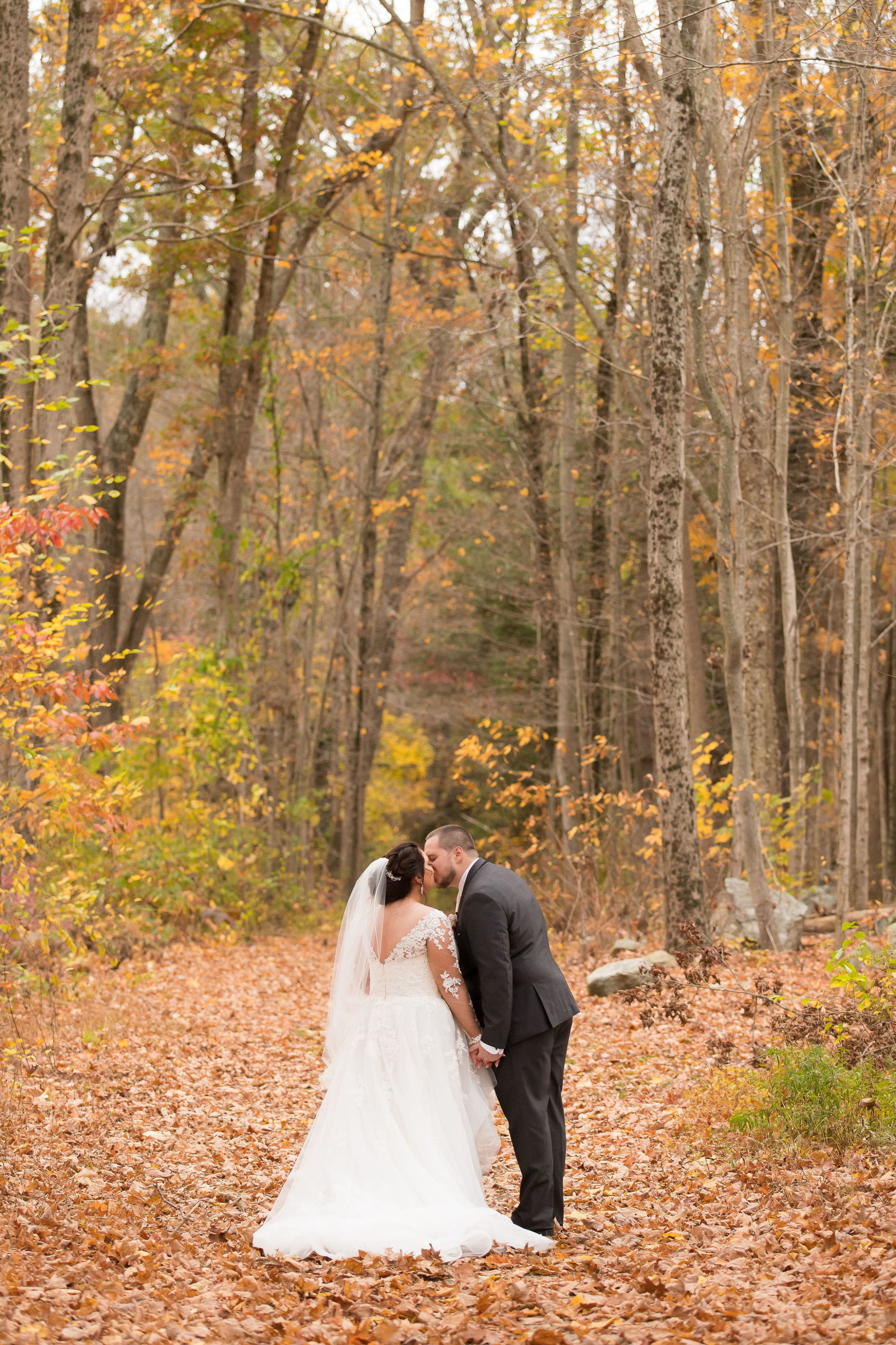 ct-wedding-photos-woods-rustic-fall-foliage