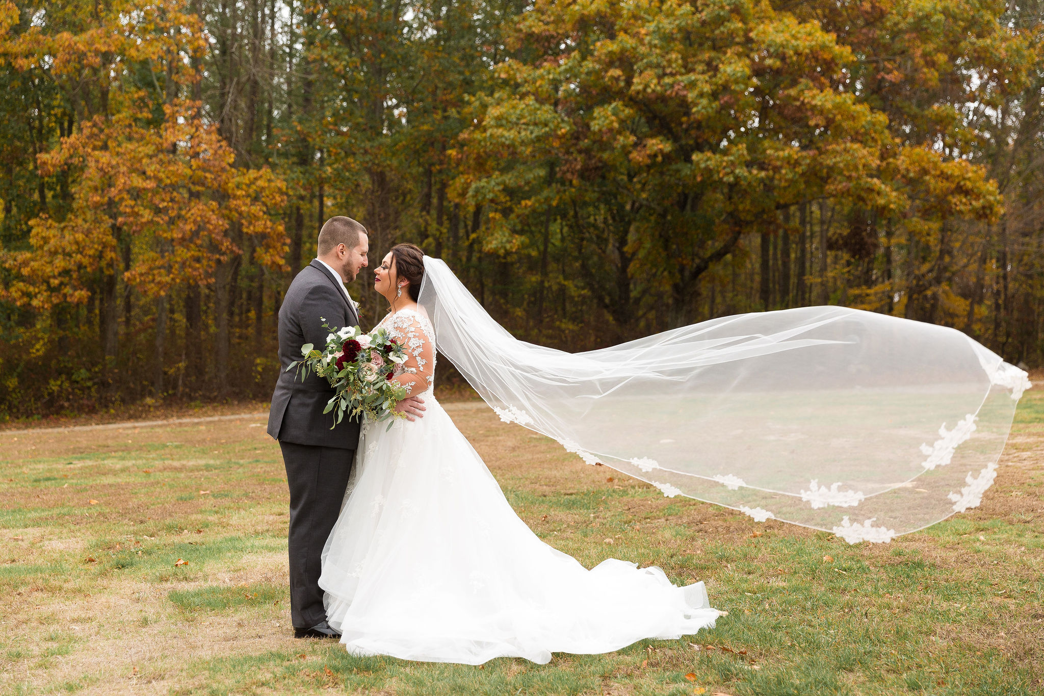 veil-flowing-wedding-photos