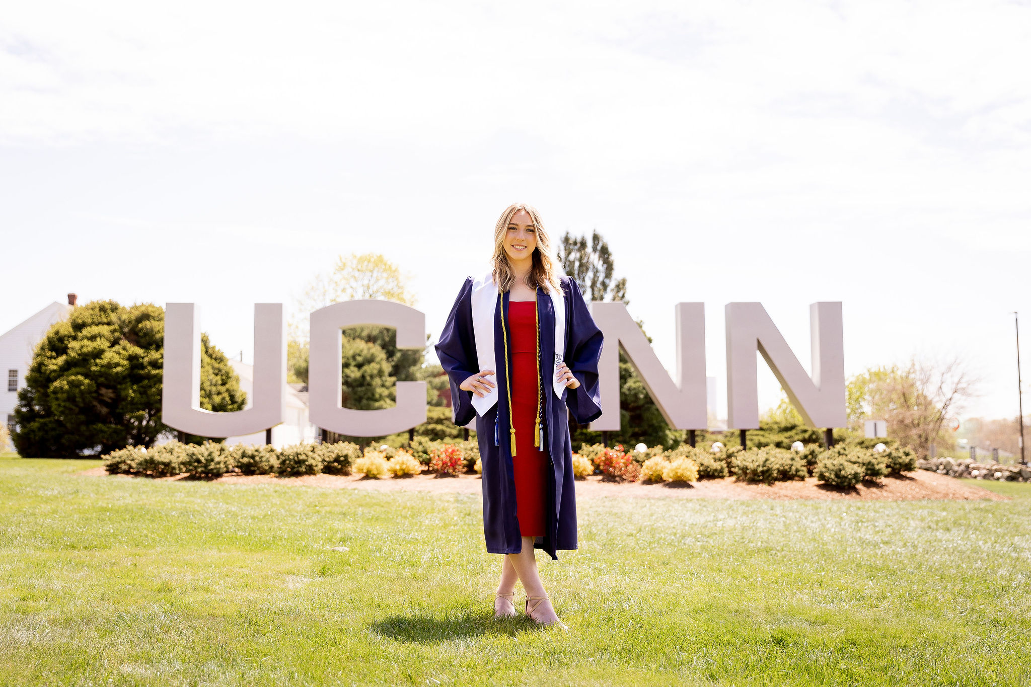 college grad portraits photos connecticut uconn